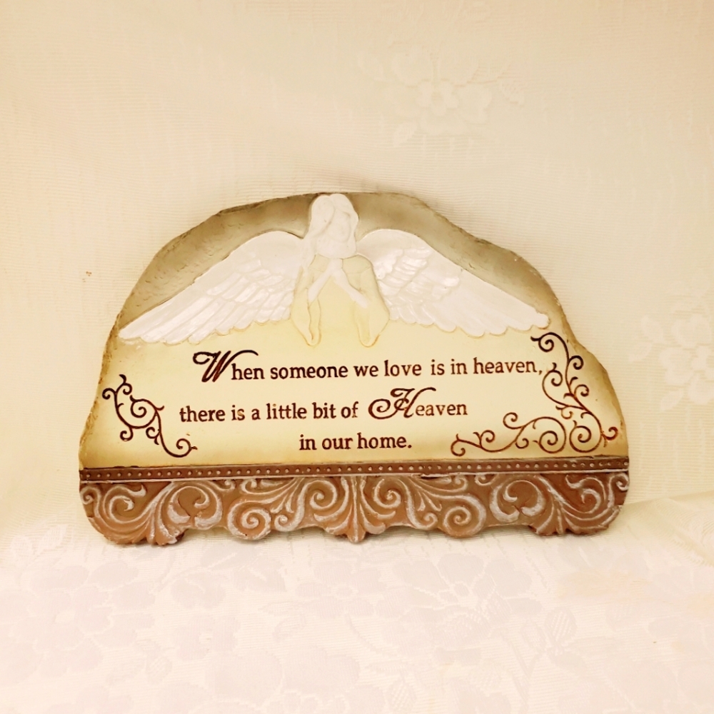 Angel wall hanging